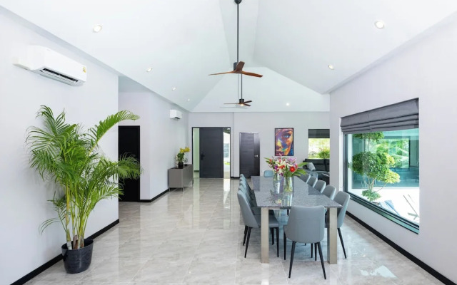 Villa Waree minutes to City and Beach