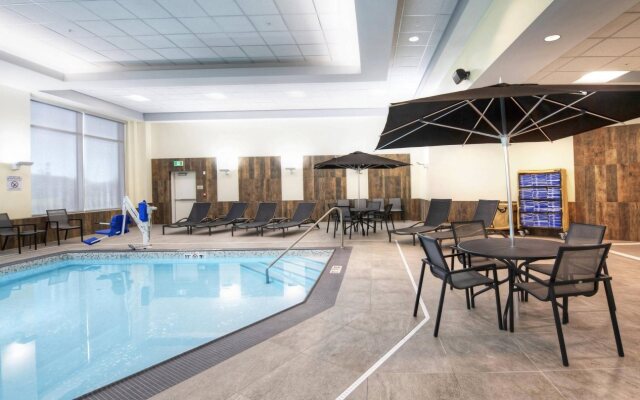 Fairfield Inn & Suites Ottawa Airport