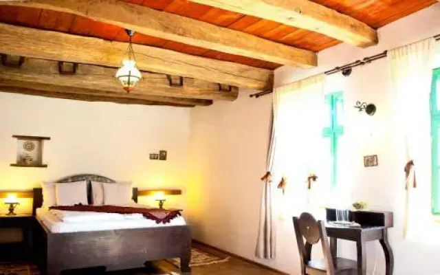 Casa Cu Zorele Crit 189