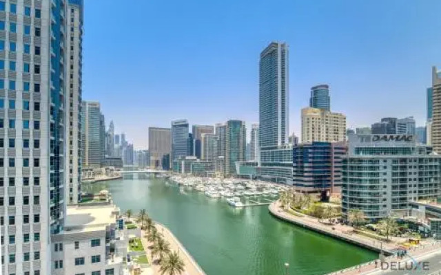 KeyHost - Sparkle Tower 1BR Dubai Marina - K2630