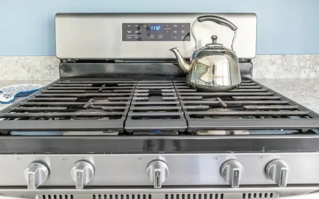 Bridges Circle 2 Bedroom Condo by RedAwning