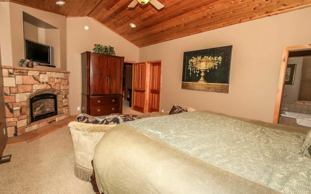 1086-snow Summit Chalet