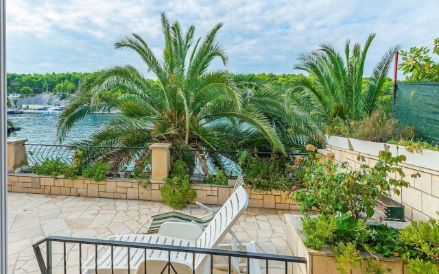 Apartment Proti