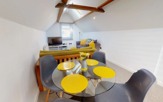 Beautiful Coach House