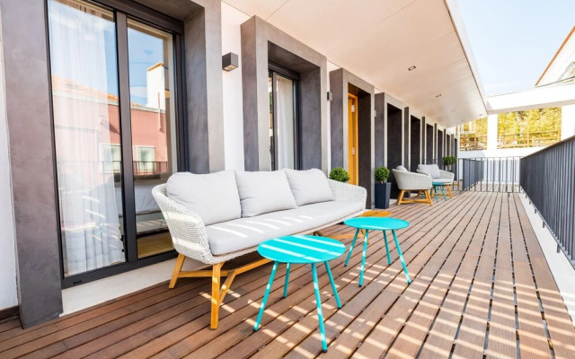 JOIVY Bairro Alto 2-BR Apartment w/Large Terrace