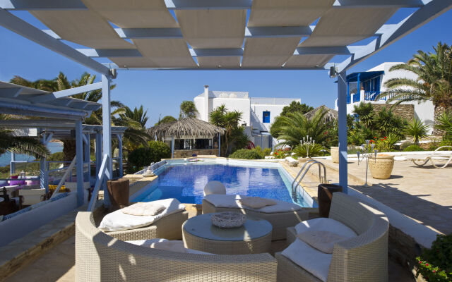 Blue Dolphin Antiparos Villas and Suites