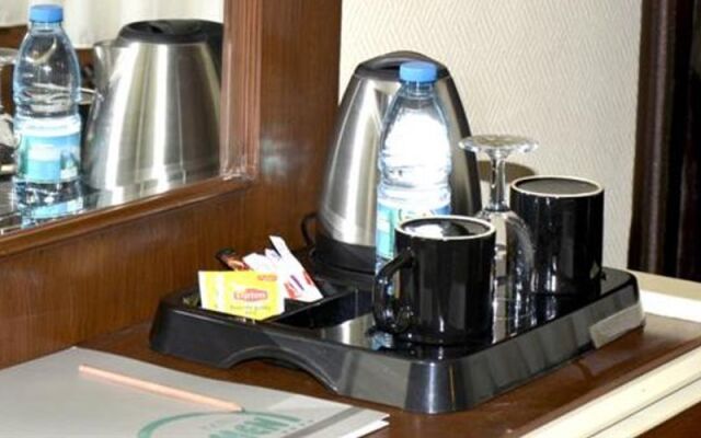 Tilmen Hotel