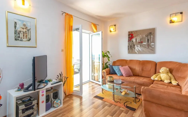 Nice Home in Sibenik With Wifi and 3 Bedrooms