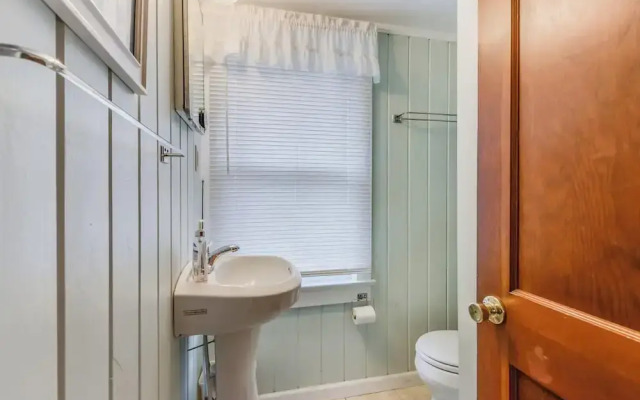 Laurel Street Garage APT 210