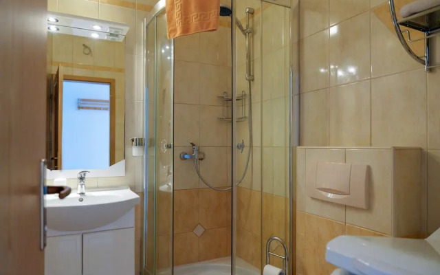 Sea View Apartment for 2-3 People - Family