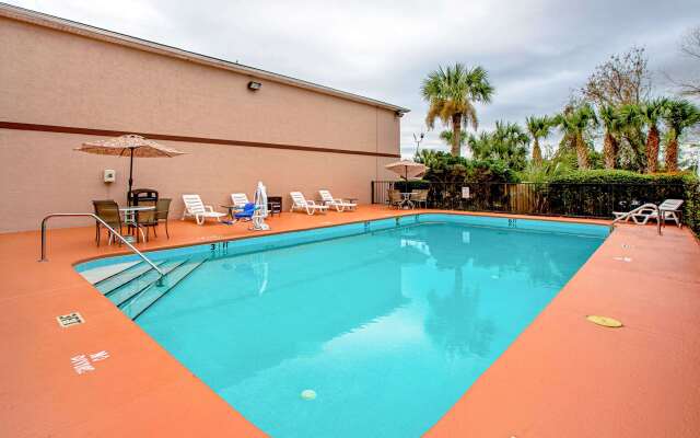 Quality Inn & Suites Live Oak I-10 Exit 283