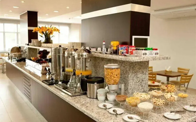 Serras Hotel