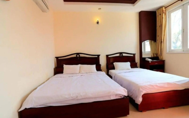 Tuan Viet Hotel