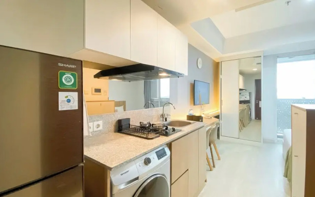 Homey Living Studio At West Vista Apartment
