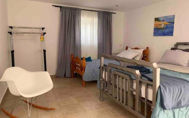 Anemomylos apartment by the sea
