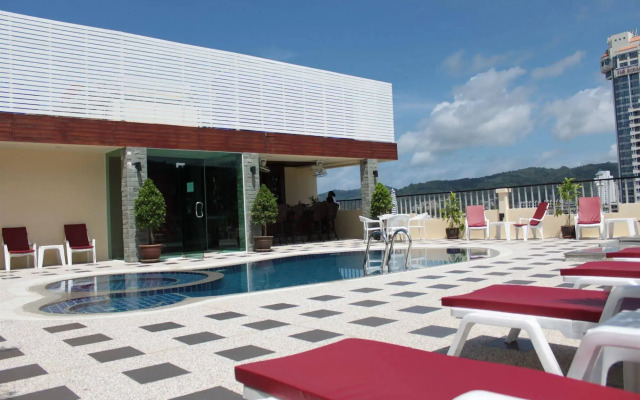 Patong Hemingway's Hotel