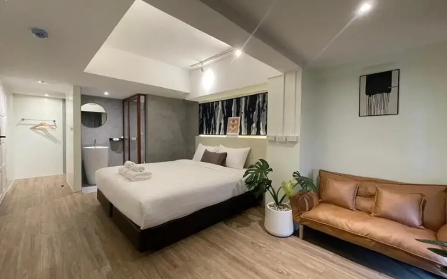 Gecko EYE Hotel