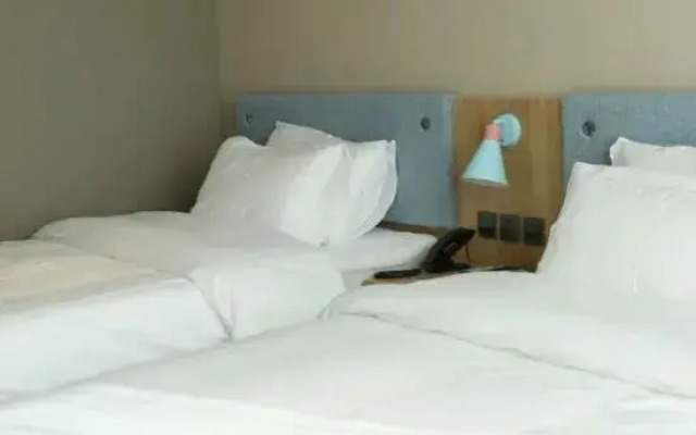 Homeinn Hotel (Zaozhuang Zhenxing Middle Road)