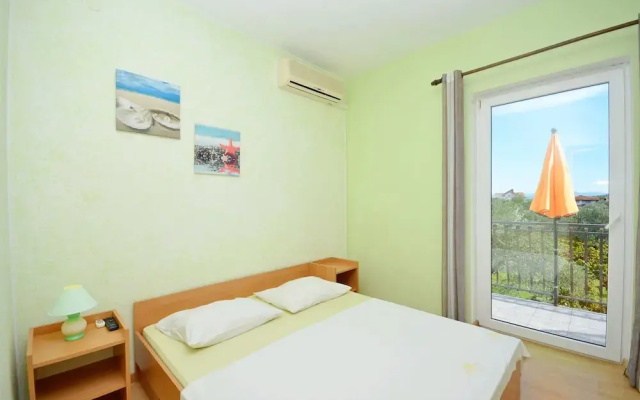 Apartment and Rooms Ivana