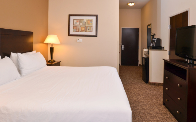 Holiday Inn Express & Suites Wheeling by IHG