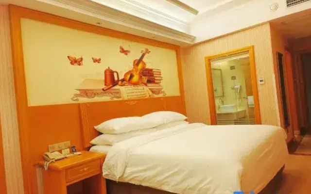 Vienna Hotel (Yanghe New District Suqian)