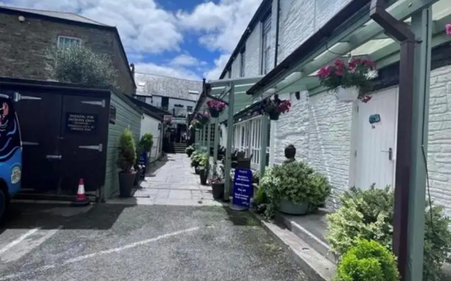 Molesworth Arms