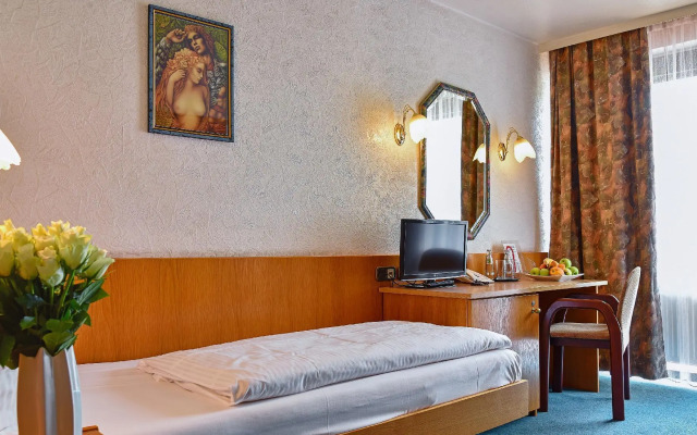 Mainbogen Hotel