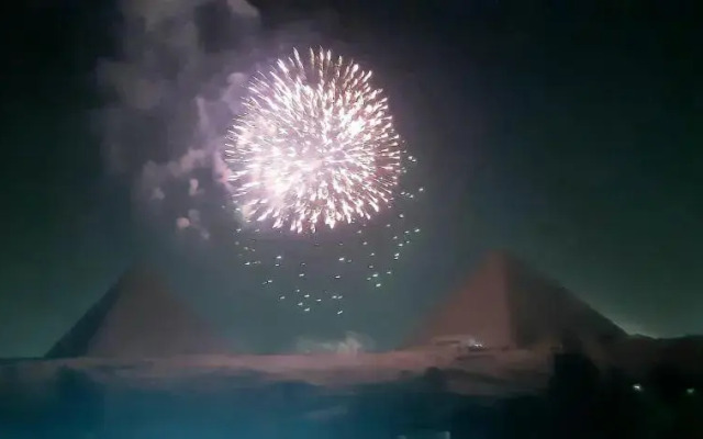 Pyramids Village Inn