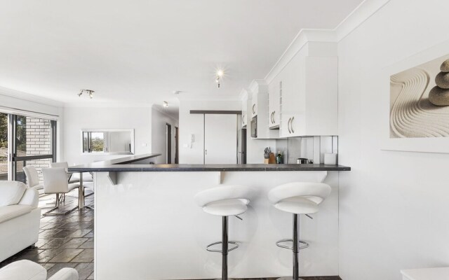 Sunset Towers, 14/25 Donald Street