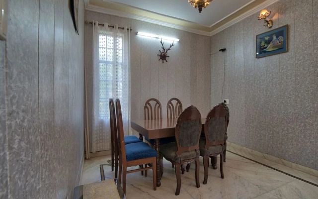 Hotel Lake View by OYO Rooms