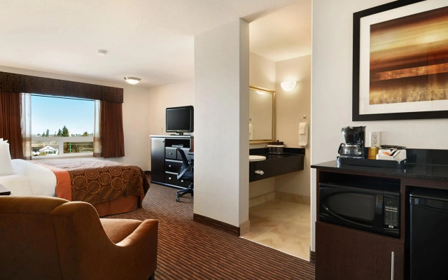 Tisdale Canalta Hotel