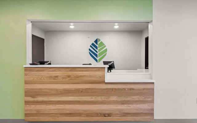 Woodspring Suites Loves Park Rockford