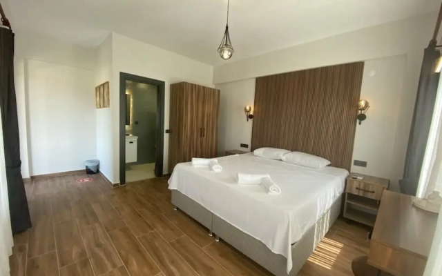 Tinos Otel & Bağ Evi (+12 Yaş)