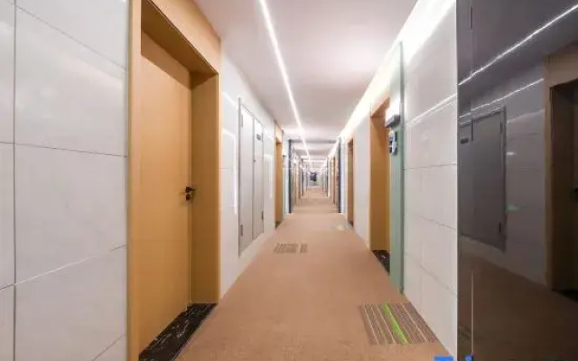 Houmu E-Sports Hotel (Shangqiu Shangzi)