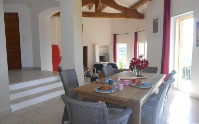 Captivating Home in Murs France With Private Swimming Pool