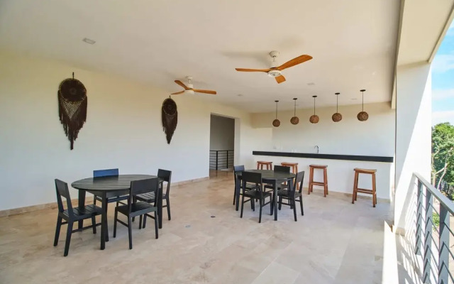 Brava Towers 101 Swim up By Lockey