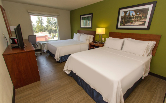 Holiday Inn Express Guadalajara Aeropuerto by IHG