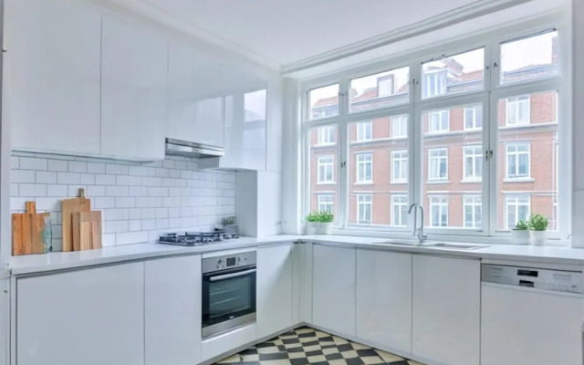 Luxury City Apartment in London