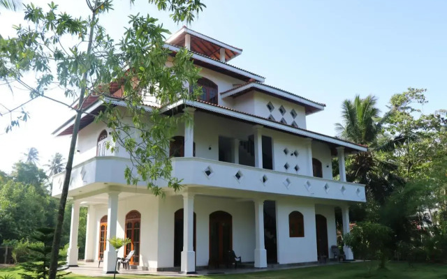 Villa Sureka