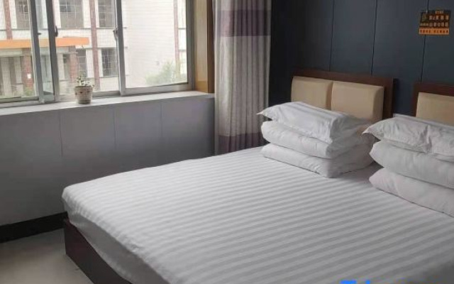 Gaolan Xinming Hotel