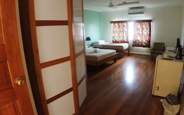 Taklam Lodge