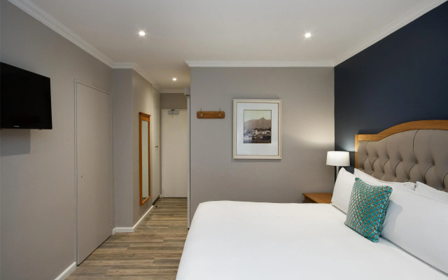 Premier Express Inn George