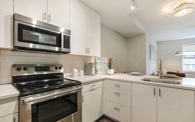 Peaceful Condo near Canal street