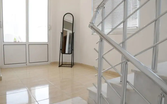 Mimi Lux Apartments