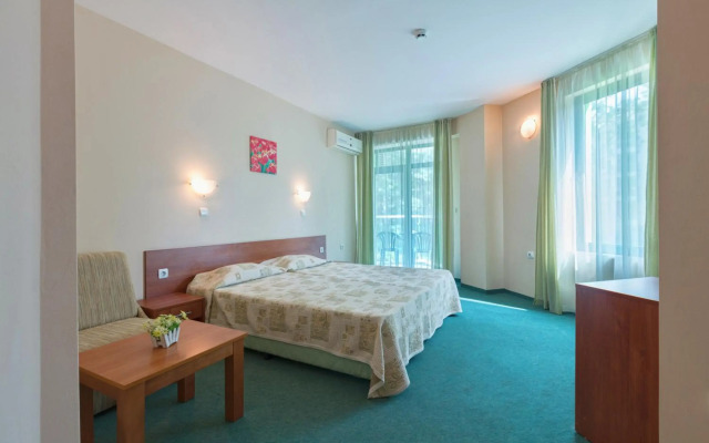 L&B Hotel