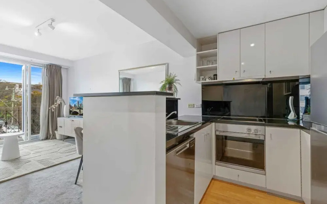 Lovely Boutique 1-bed Unit With Gym & Pool