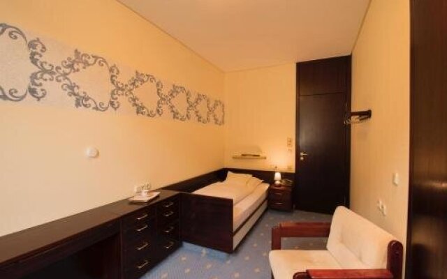 Vintage Hotel Twenty-eight