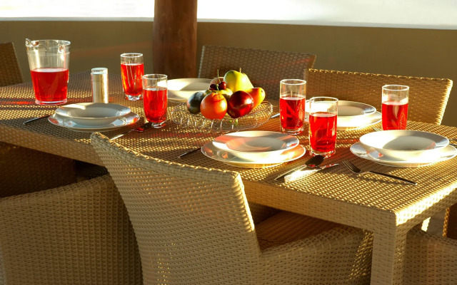 Maya Villa Condo Hotel & Beach Club