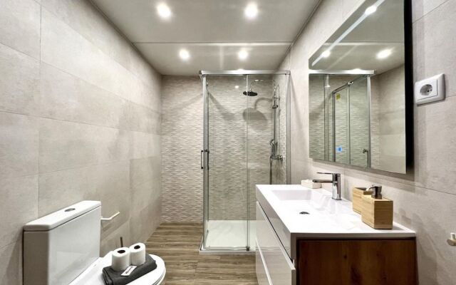 Albufeira Town Apartment by Homing