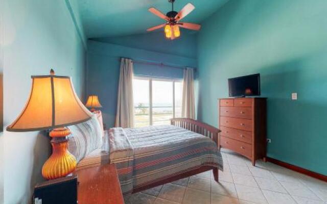 Suite C303 Mara Laguna